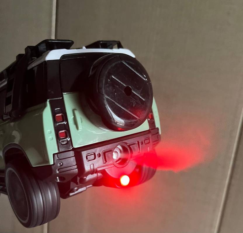 DEFENDER RC CAR  (Green)